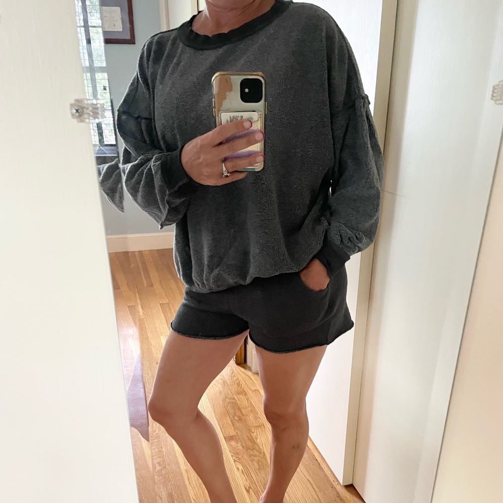 Free People Kelly Sweatshirt And Shorts Set Storm Gray - Picture 9 of 14